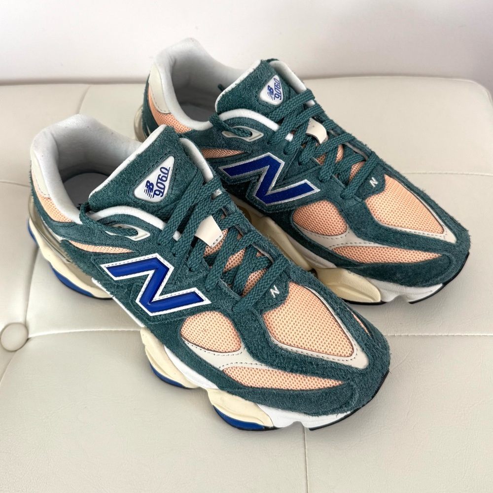New Balance Sneakers Green suede with royal blue and Peach accents